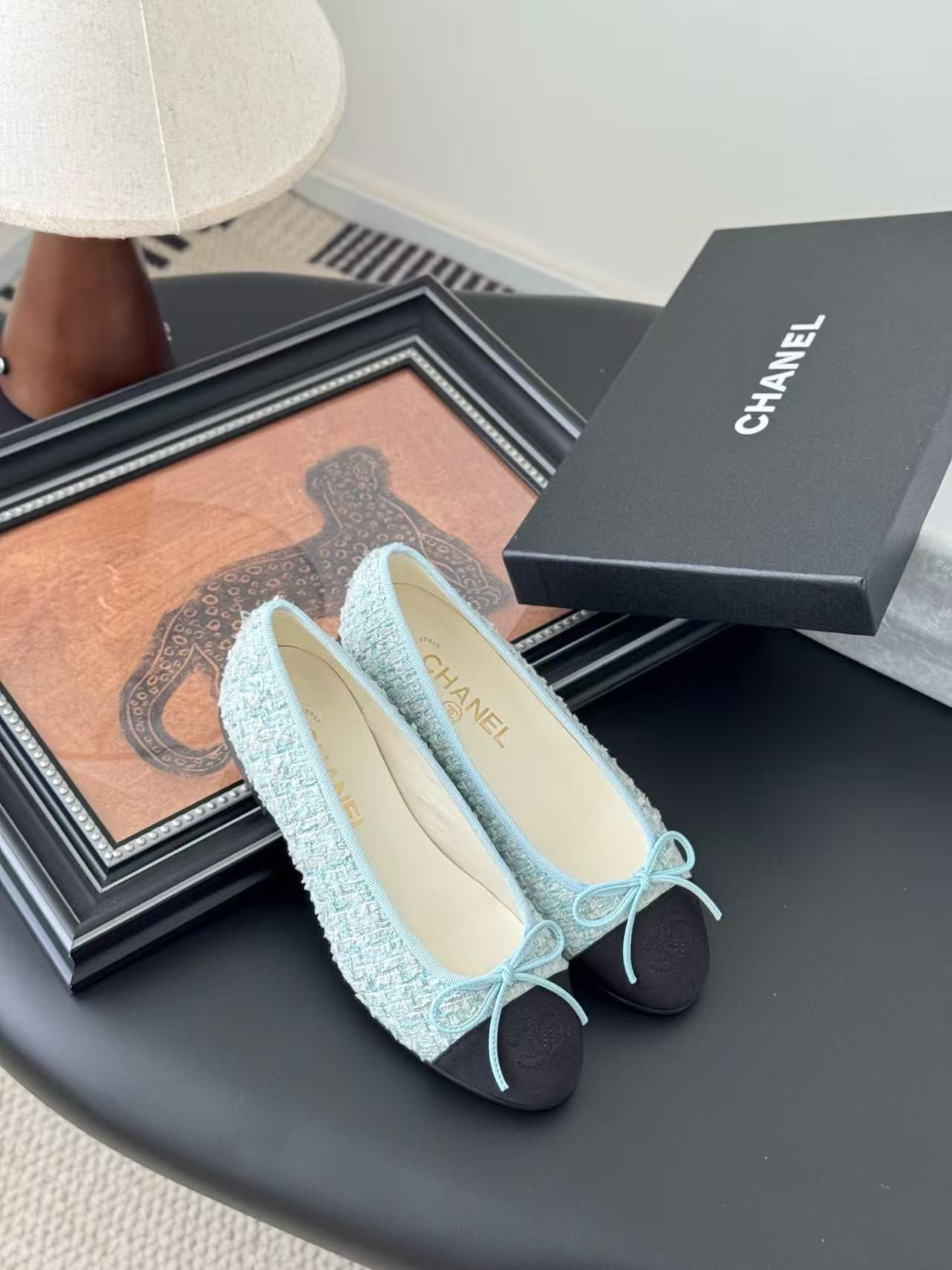 UA Ch*el Ballet flats