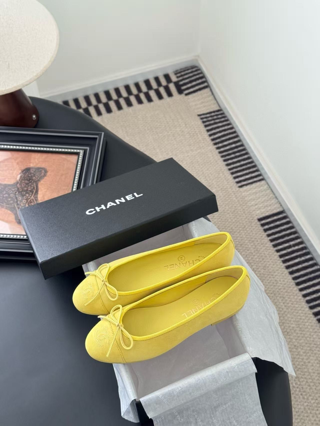 UA Ch*el Ballet flats