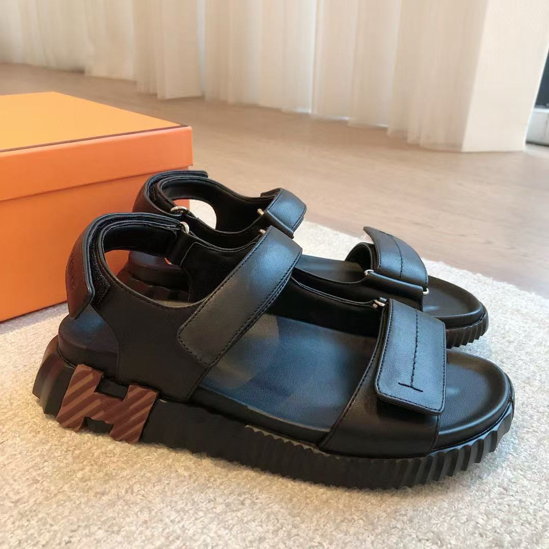 UA H**mes Junior sandal