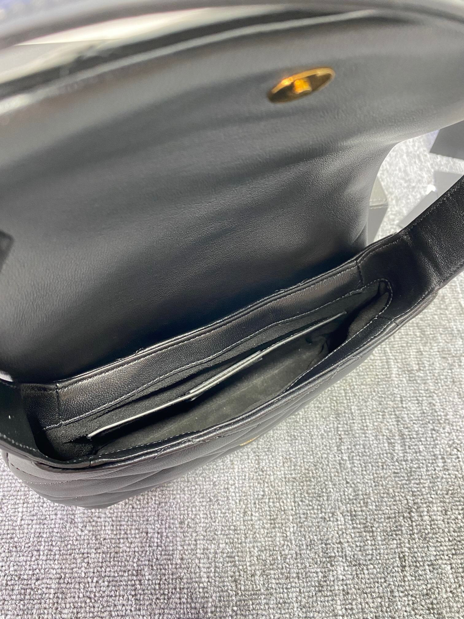 Sa**t Lau*nt LE 57 HOBO BAG IN QUILTED LAMBSKIN