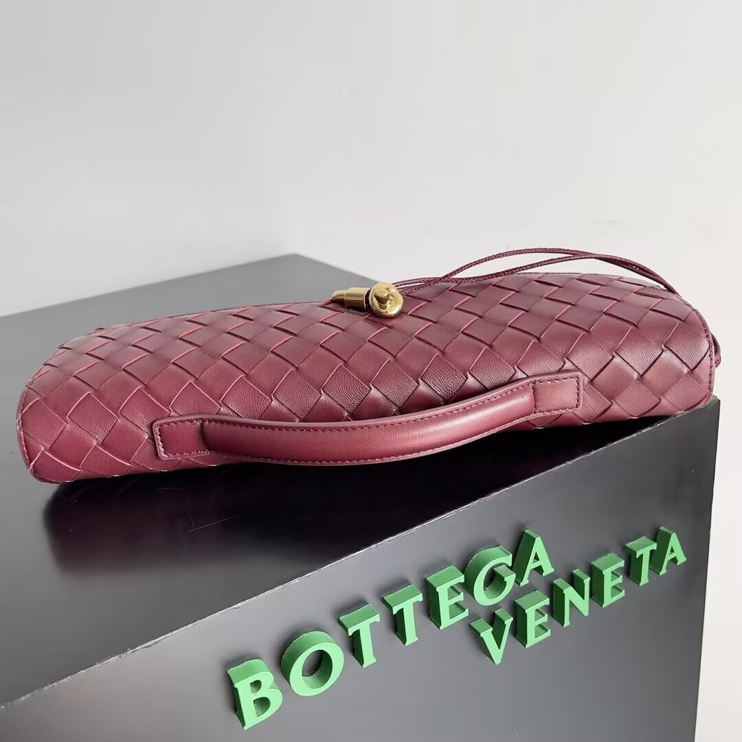 Bo*te*ga Ve*ne*ta Long Clutch Andiamo With Handle Fondant 31x13x3cm