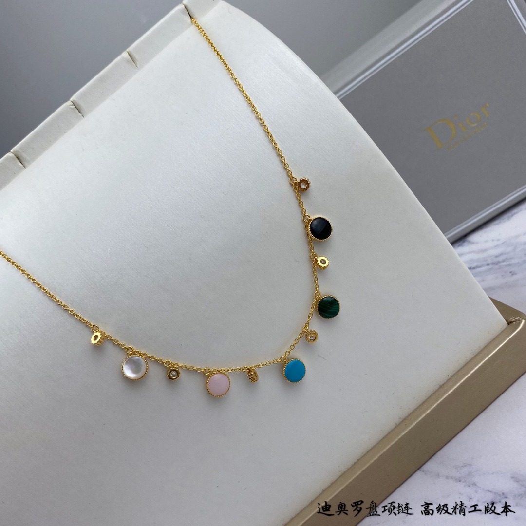 D*0r compass Necklace