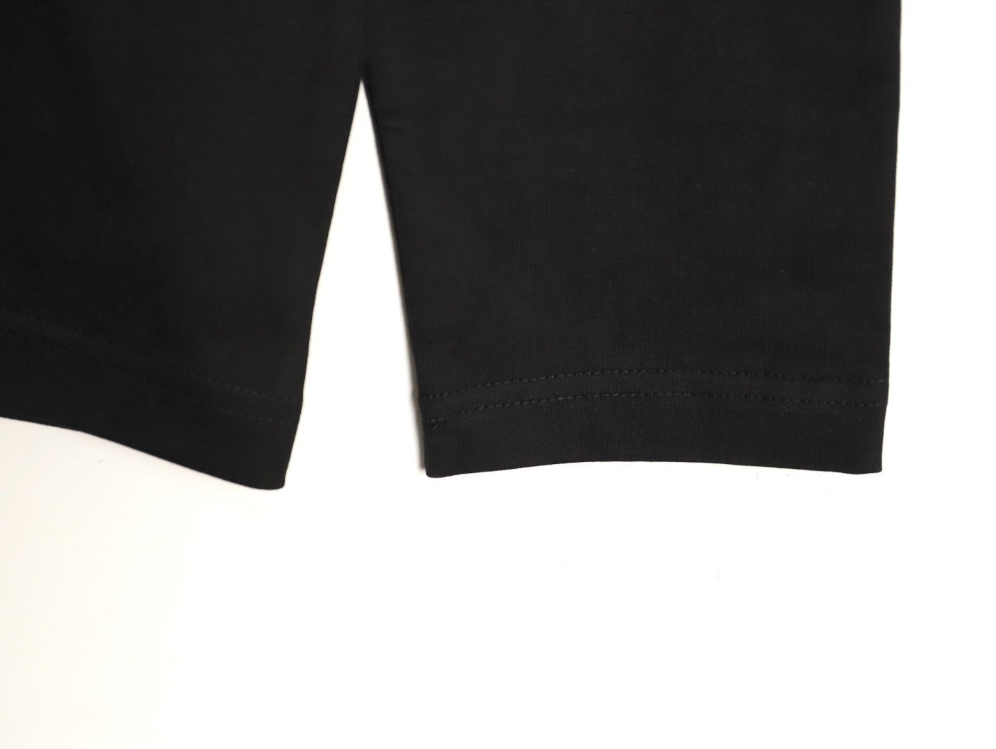 G*u*i Long-sleeved T-shirt