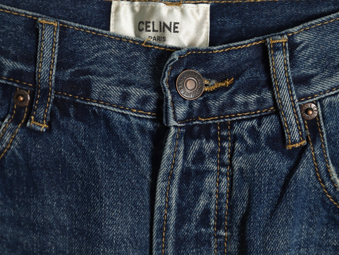 Ce**e Jeans