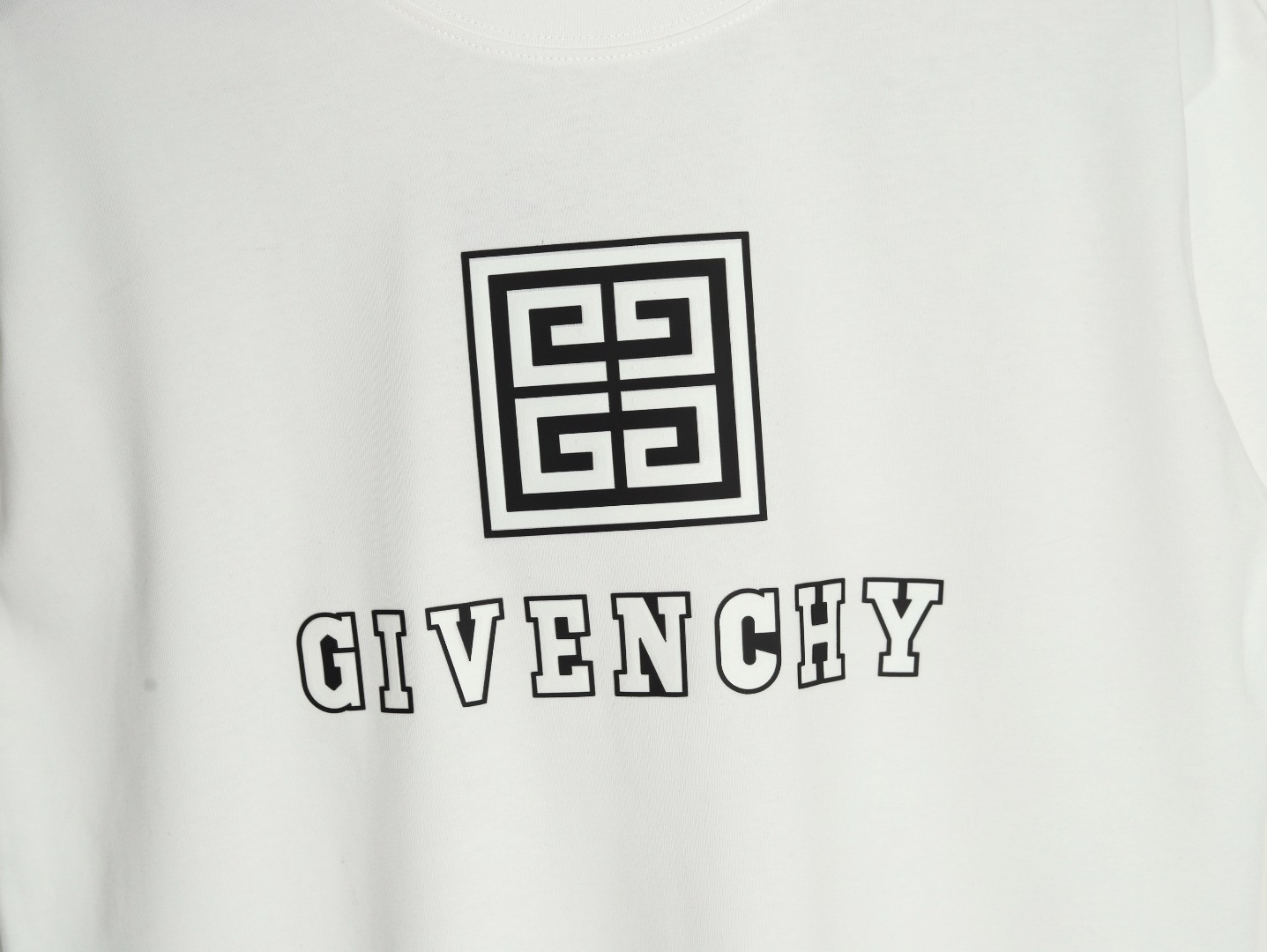 Givenchy 25SS Short-sleeved T-shirt