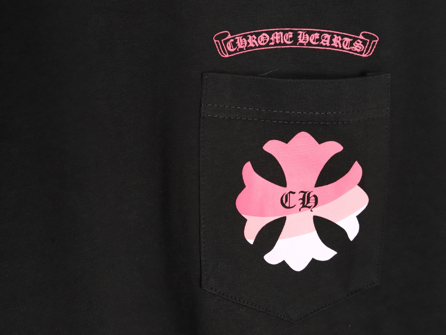 Ch**me He**ts 25SS Short-sleeved T-shirt