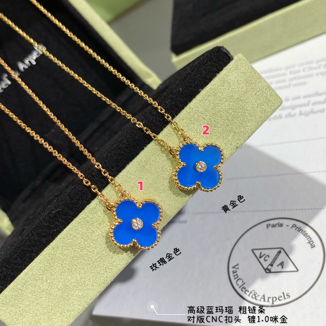 V*N CL*F & Arpels Medium Sapphire Blue Agate Clover Necklace Diameter approx 1.5cm,Chain length approx 40+5cm