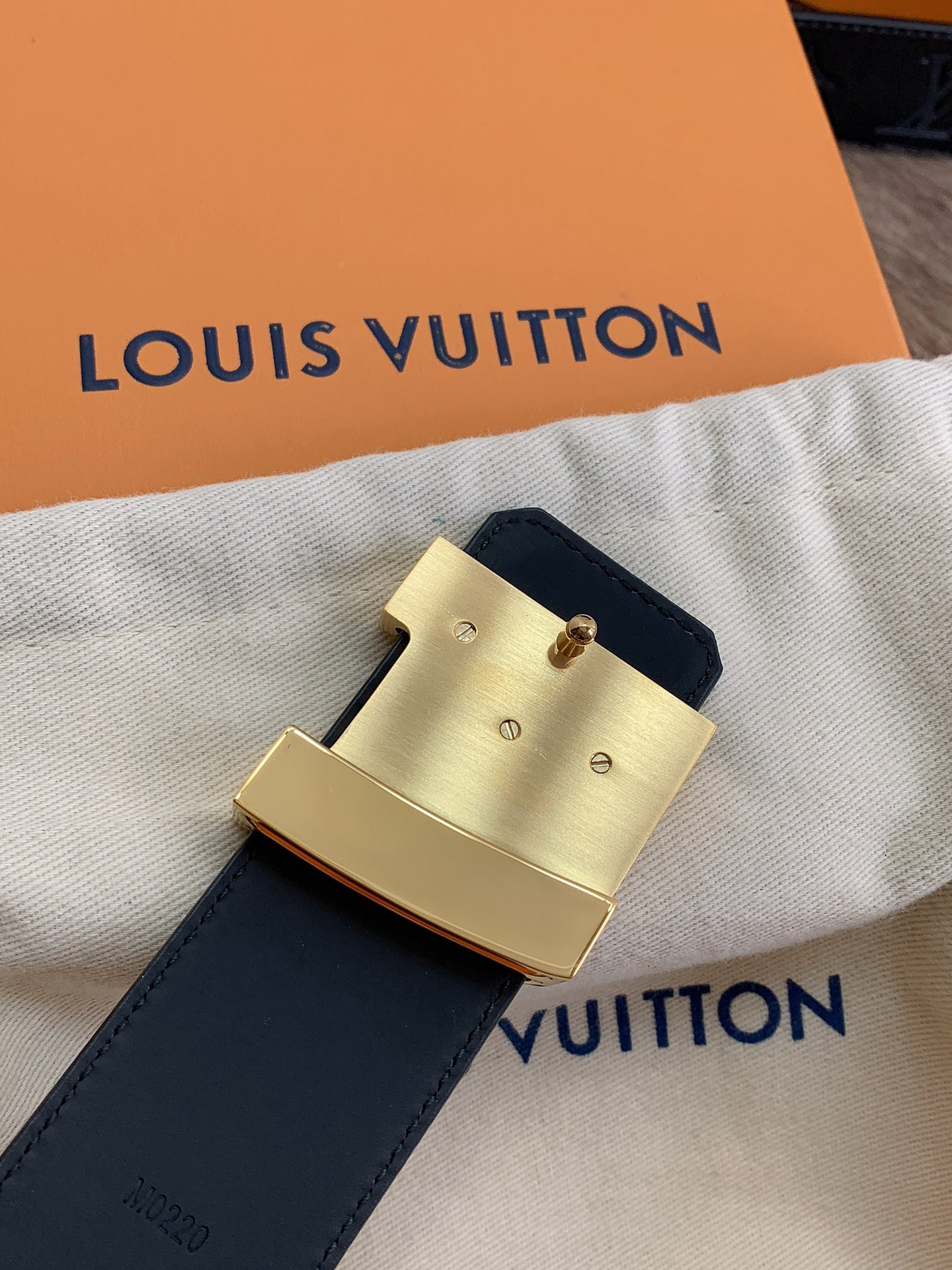 LV L0*is V*t0n 40MM BELT