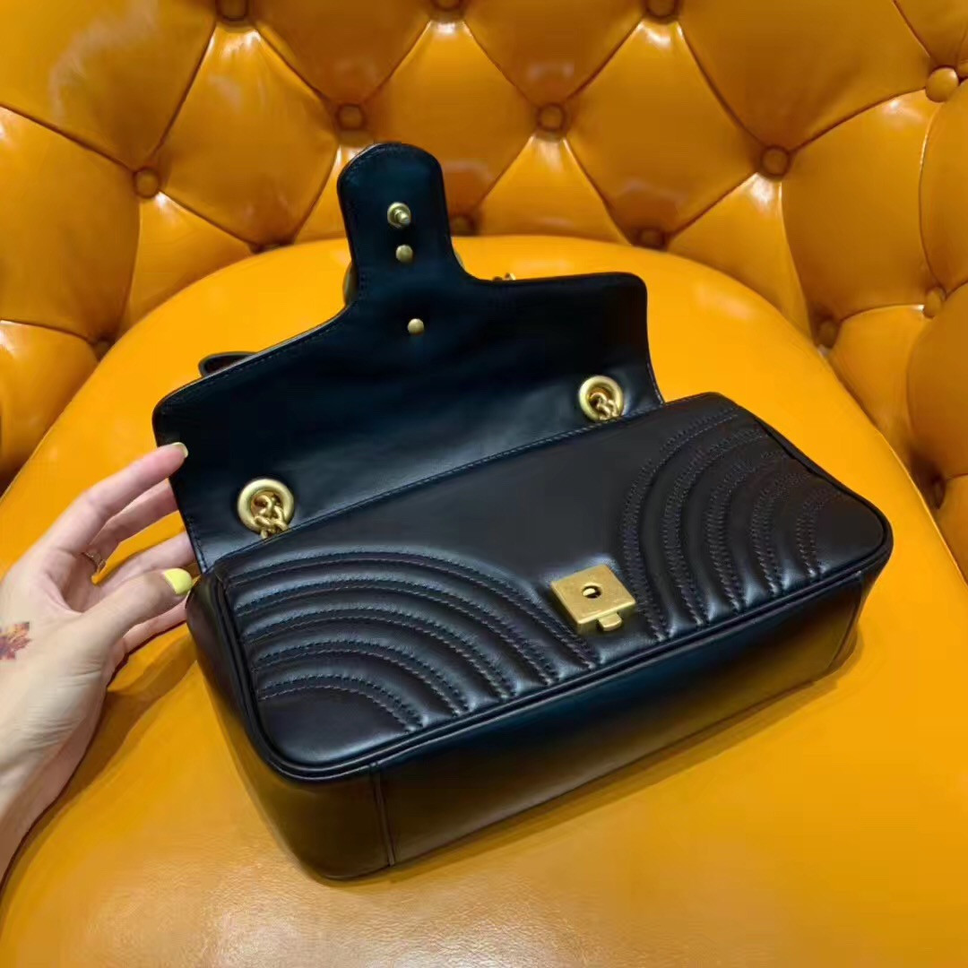 GG Marmont Shoulder Bag 26cm