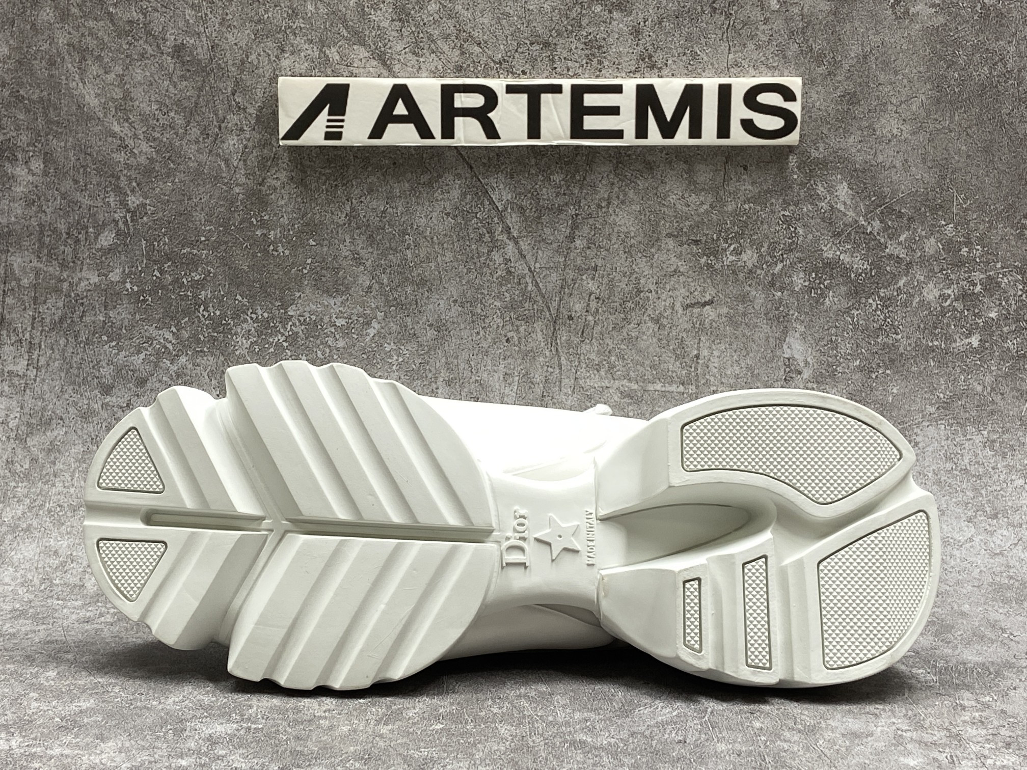 D*0r D Connect White Neoprene