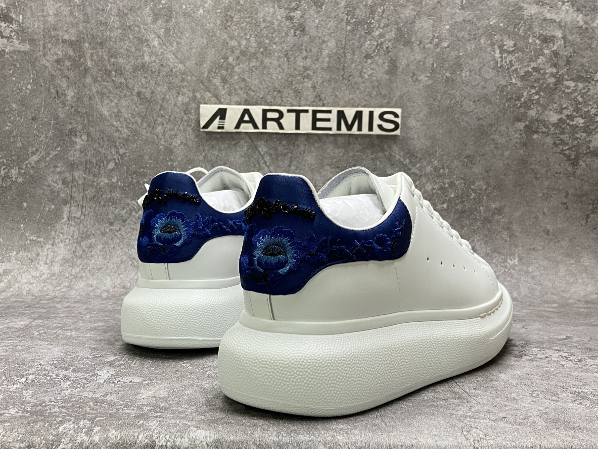 Ale*d*r M*Q*en Oversized Embroidery Blue