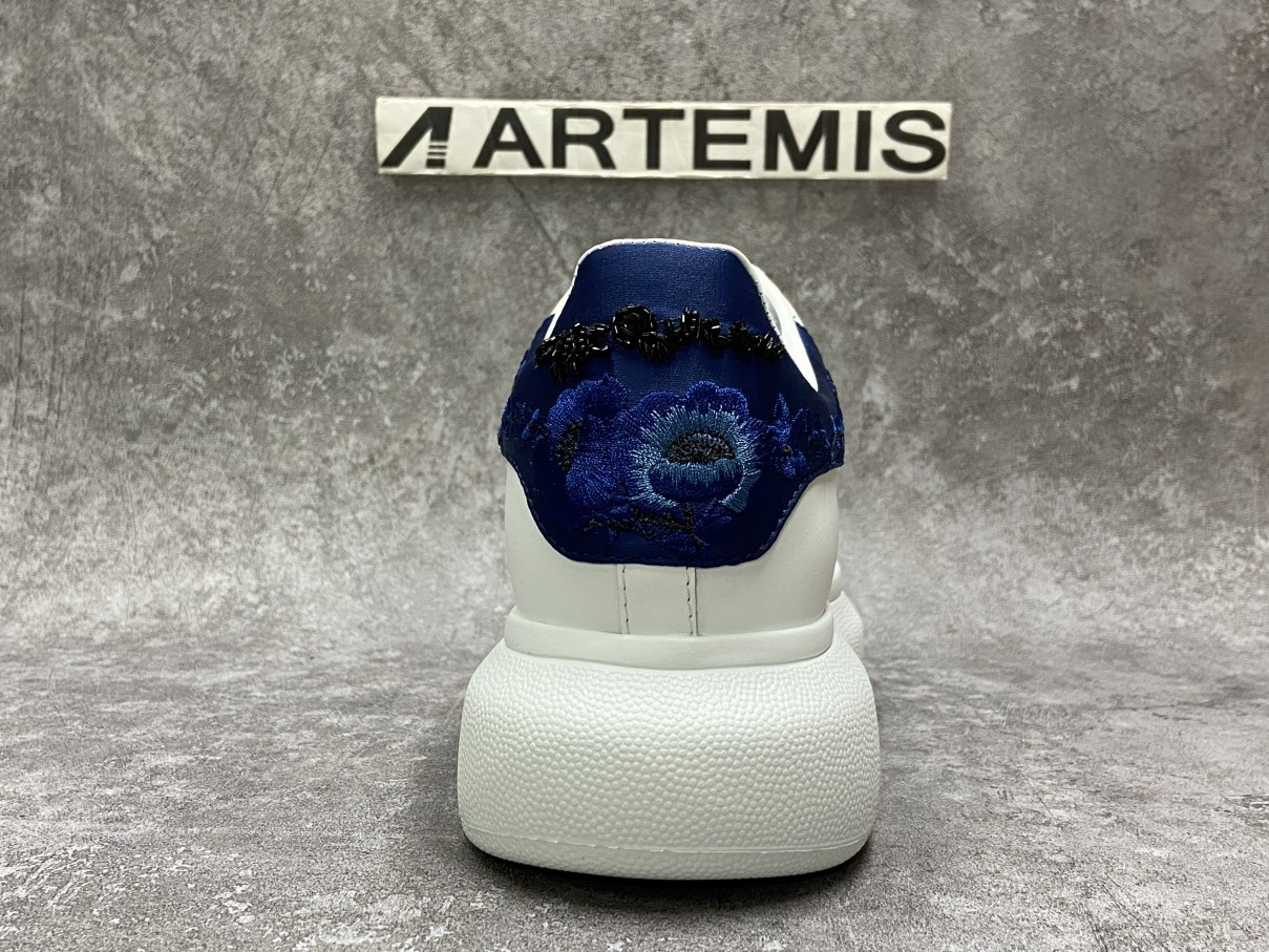 Ale*d*r M*Q*en Oversized Embroidery Blue