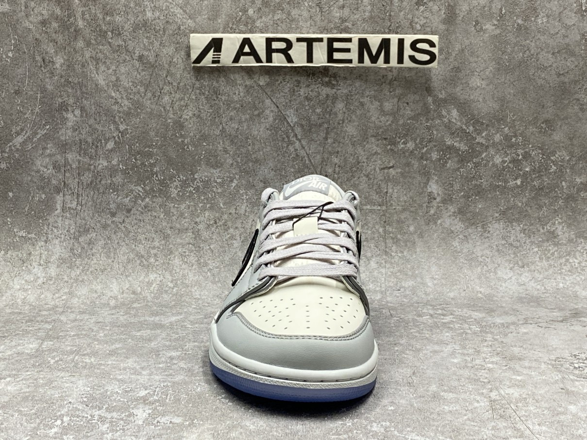 Air Jordan 1 Retro Low D*0r (Blue Box Version)