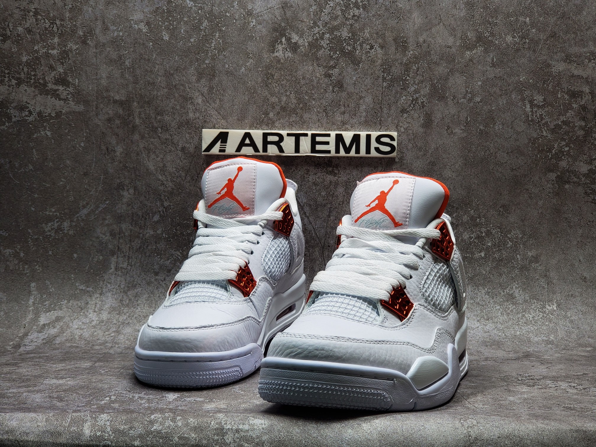 Air Jordan 4 Retro Metallic Orange