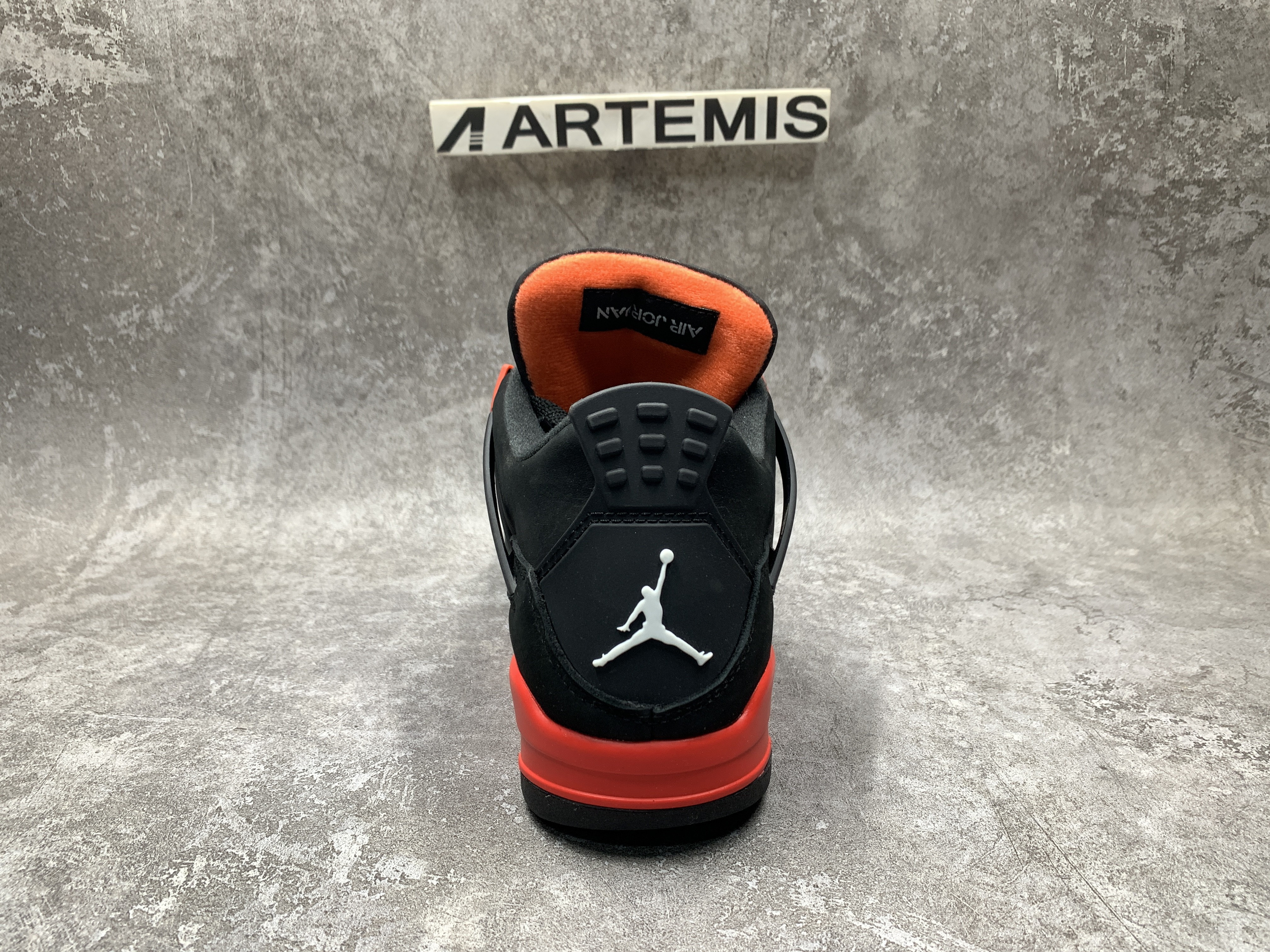 Air Jordan 4 Retro