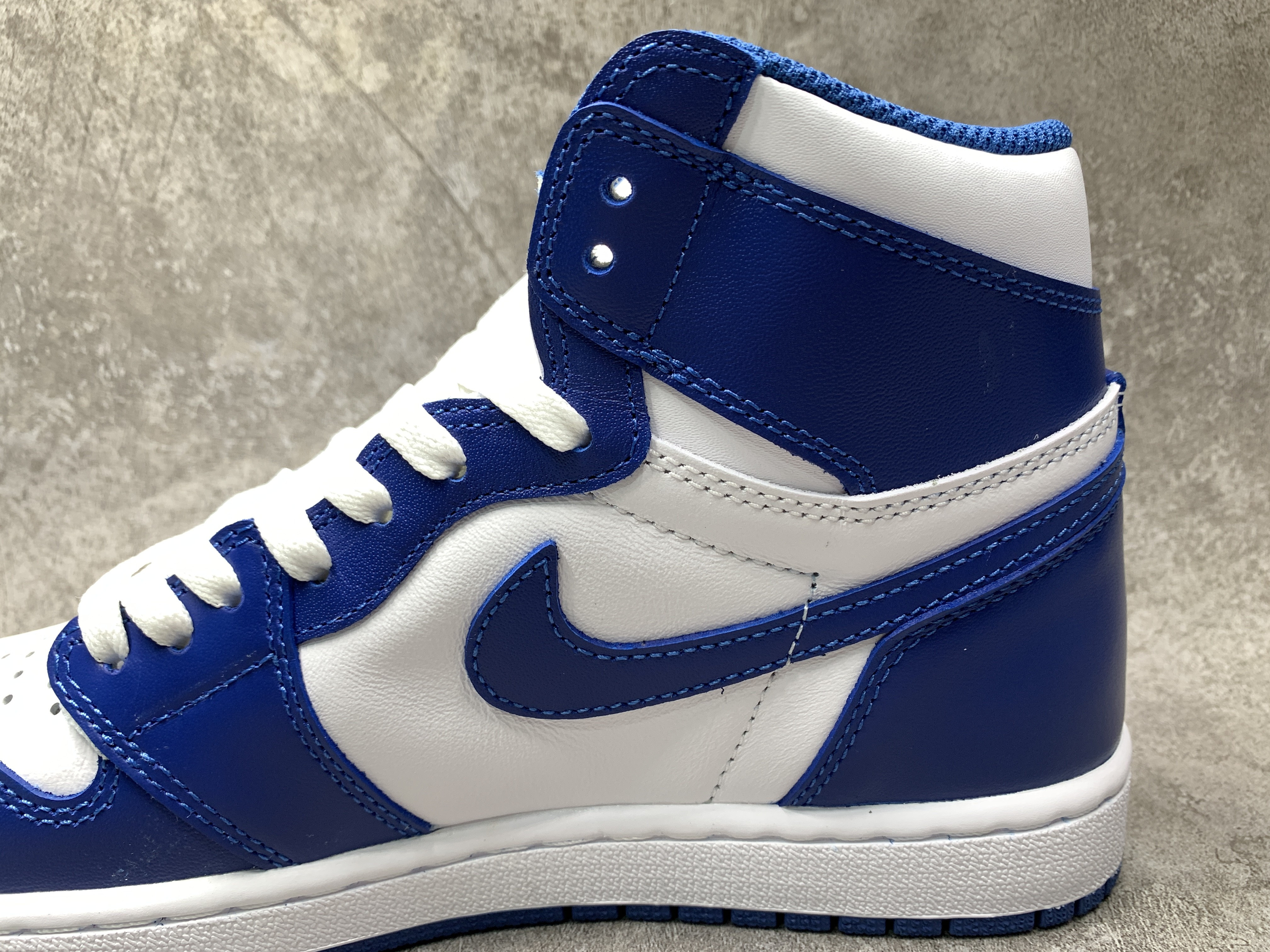 Air Jordan 1 Retro High OG