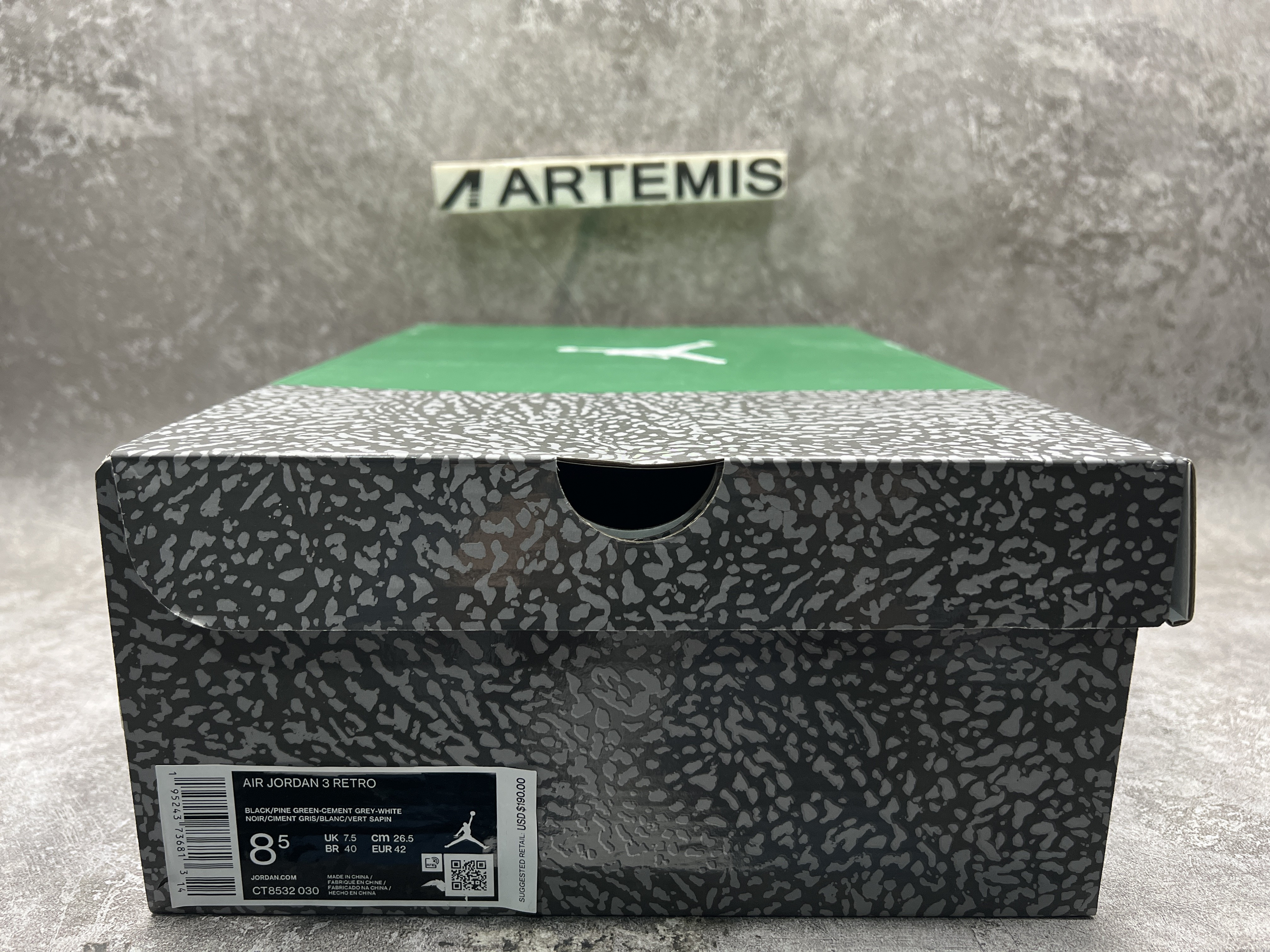 Air Jordan 3  Retro Pine Green