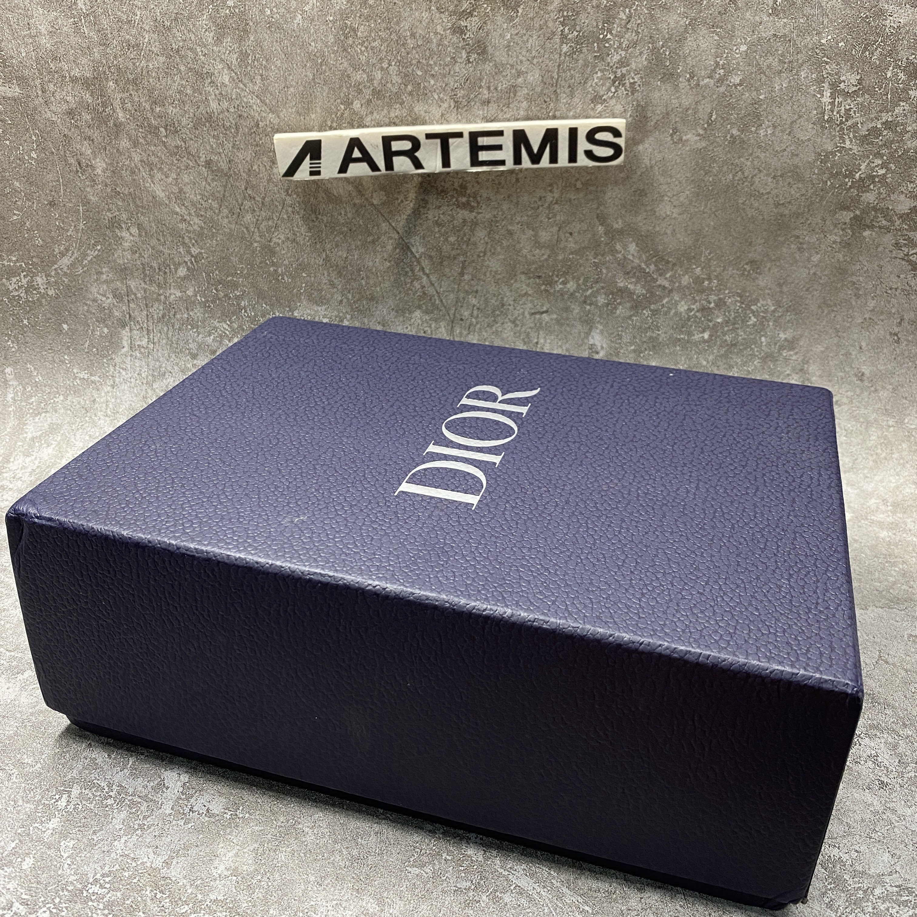 D*0r B22 White Red Blue