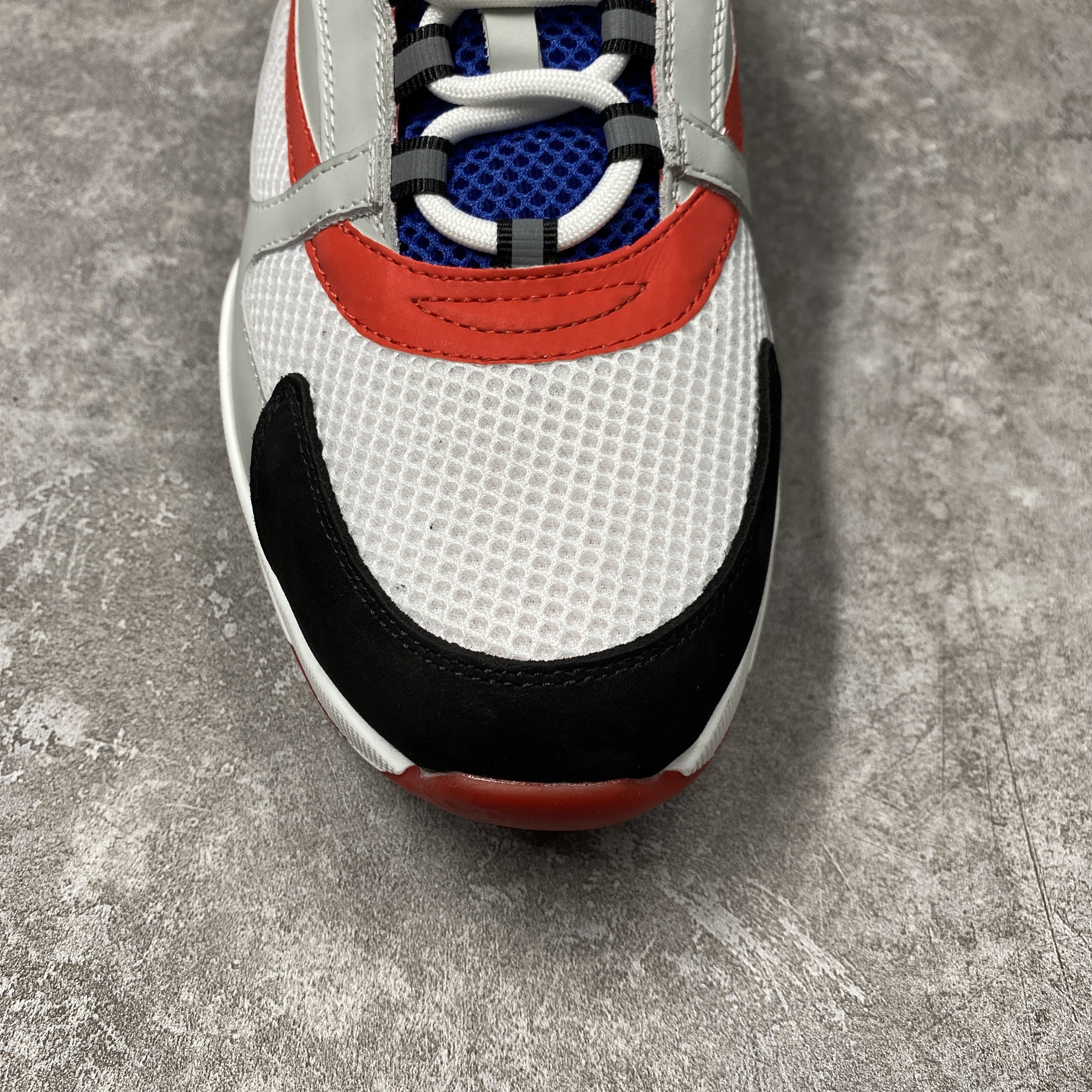 D*0r B22 White Red Blue