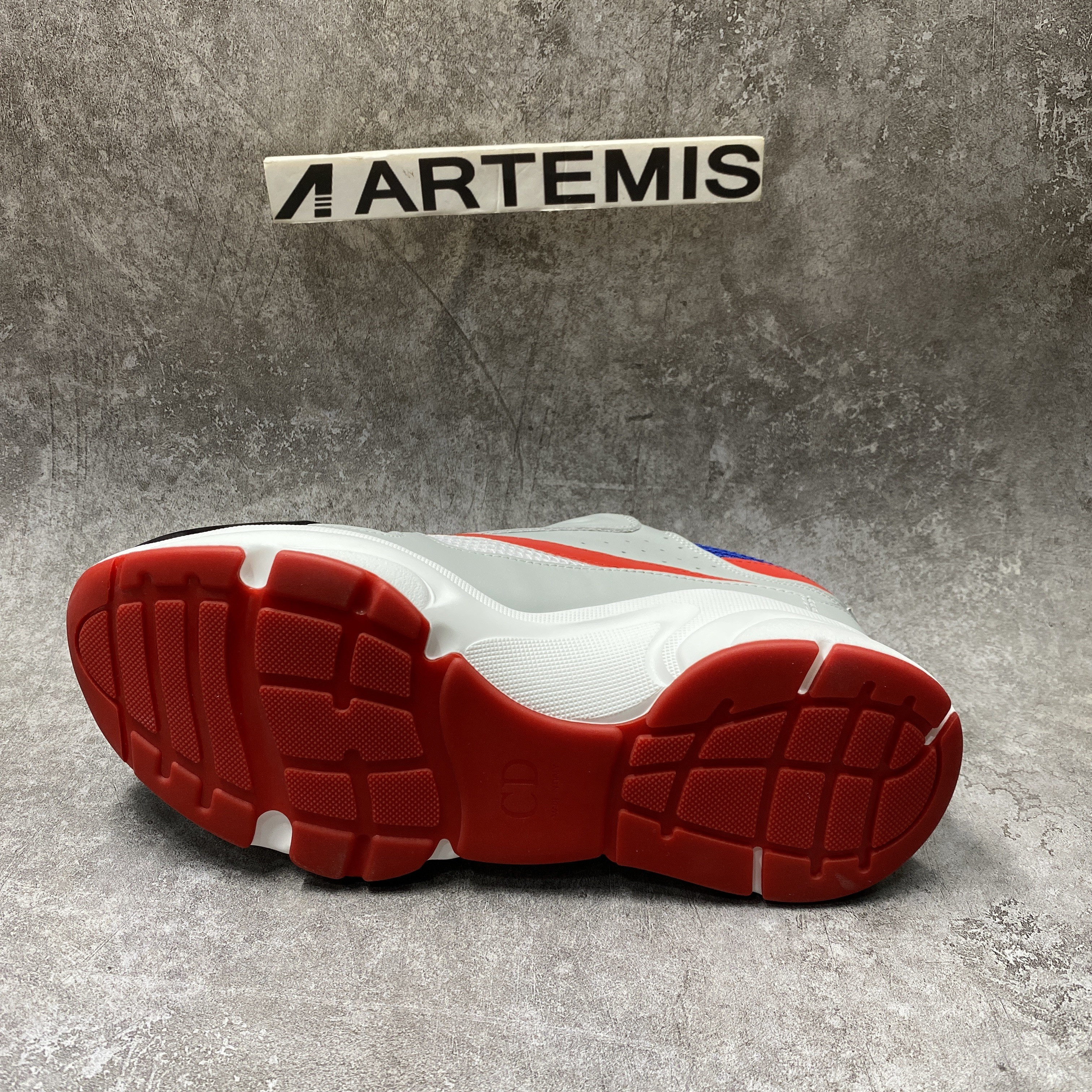 D*0r B22 White Red Blue