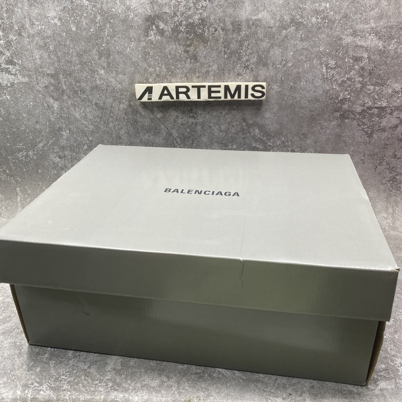 Balenciga Defender Sneakers In Pink