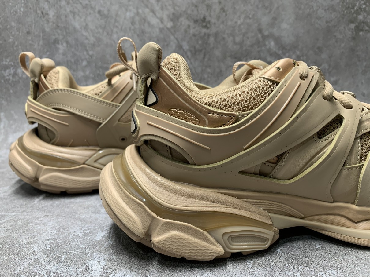 Balenciga Track Beige