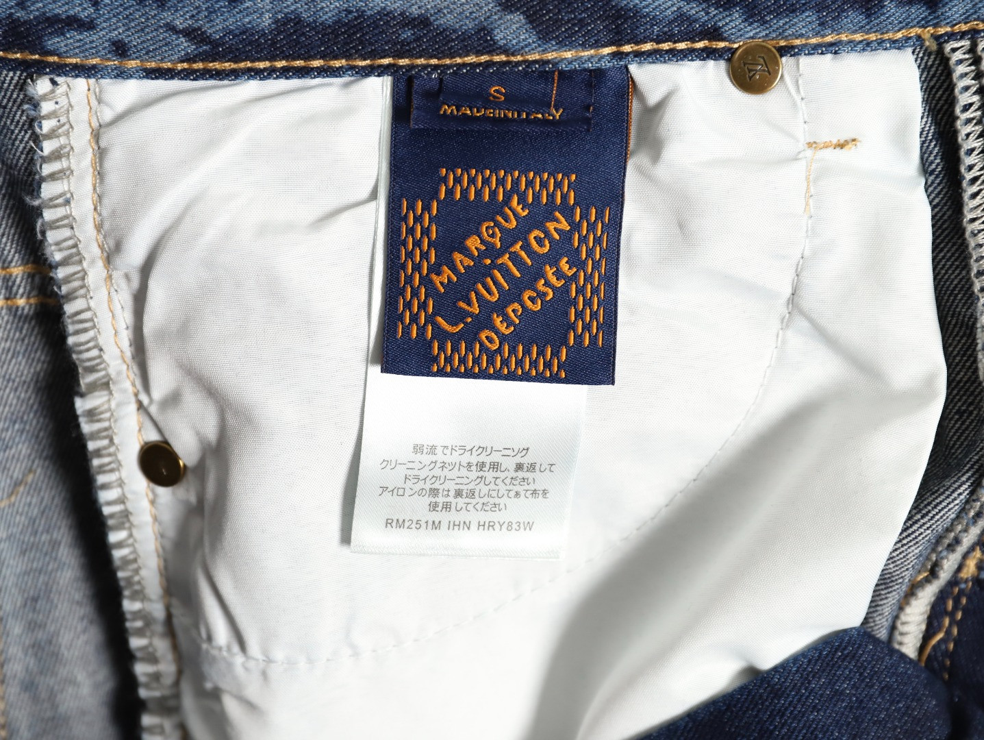 L0*is V*t0n LV shorts