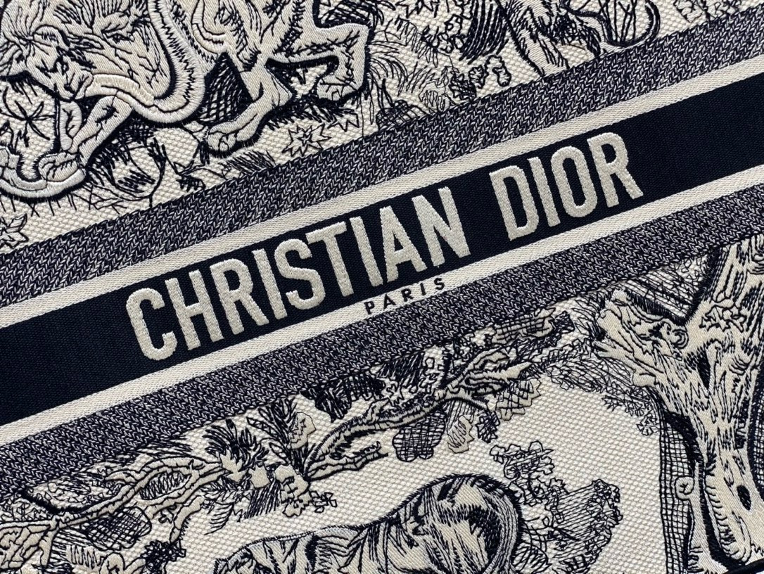 LARGE D*0r BOOK TOTE Ecru and Blue Toile de Jouy Embroidery 16.5 x 14 x 7.5 inches