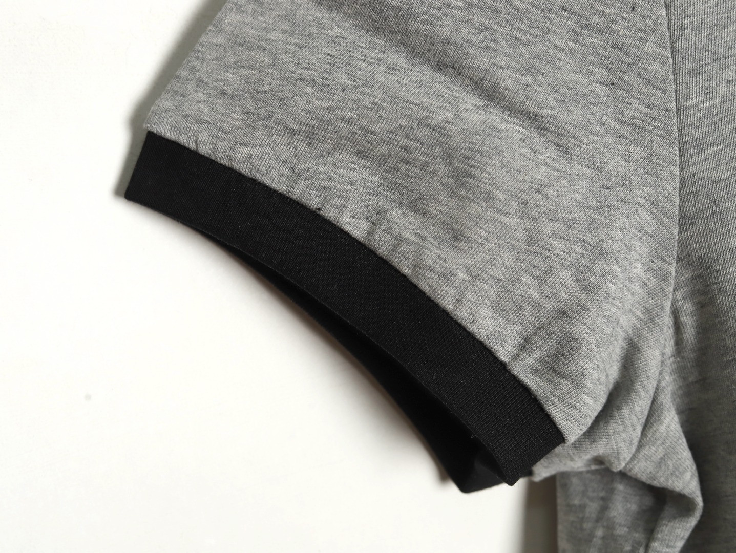 Ch**me He**ts 25SS Short-sleeved T-shirt