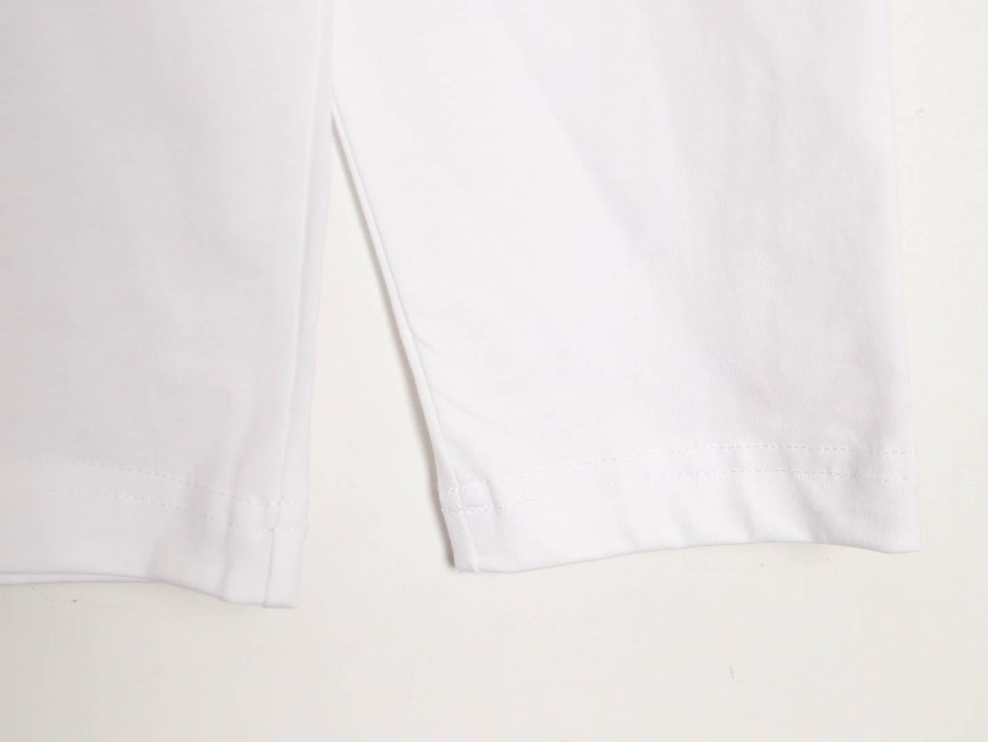 G*u*i Long-sleeved T-shirt