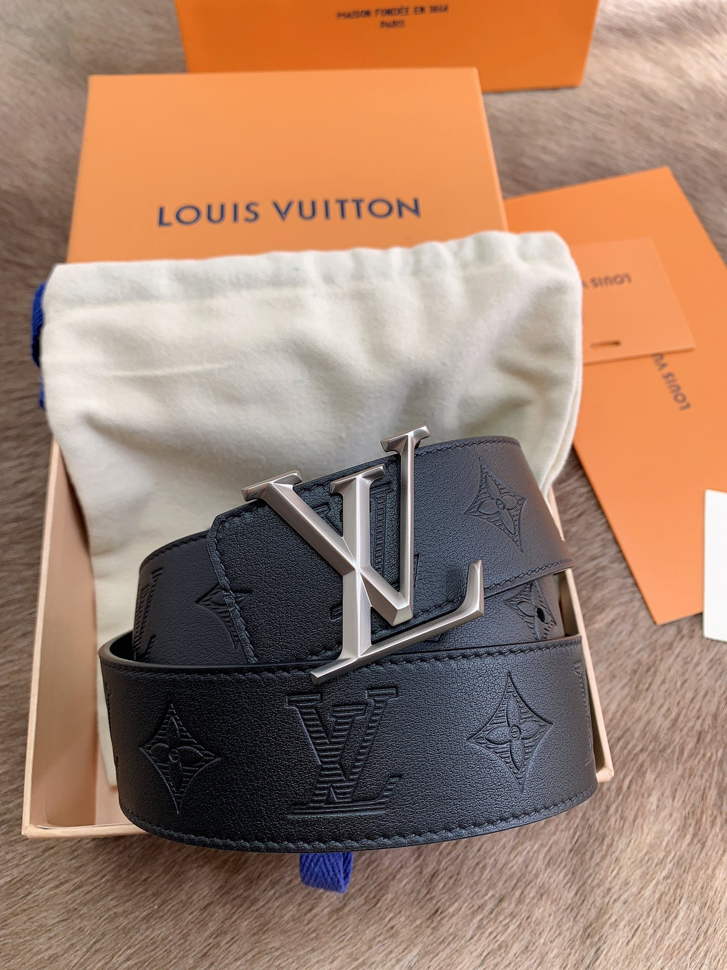 LV L0*is V*t0n 40MM BELT