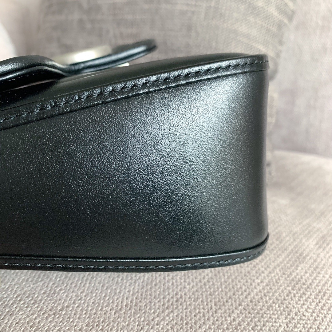 G*u*i GG Marmont series mini handbag 21cm