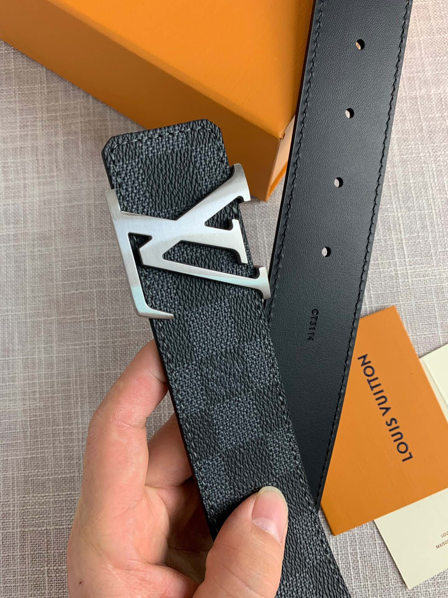 LV L0*is V*t0n 40MM BELT