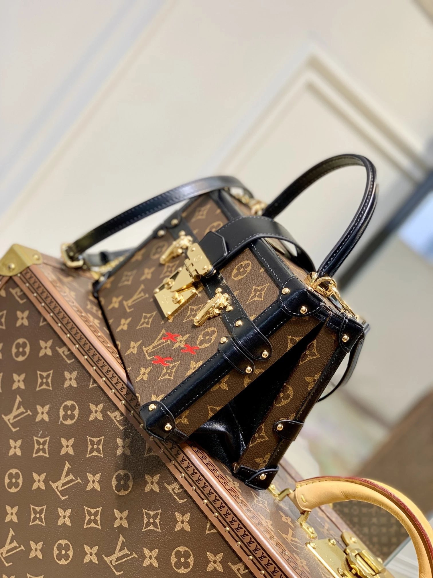 LV PETITE MALLE V M46309