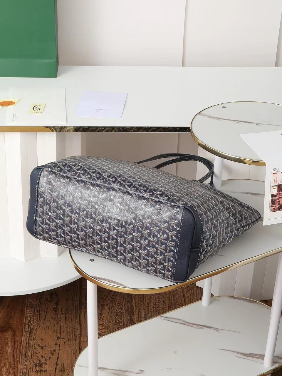 Go*ard Saint L0*is Zipper Bag 30cm x 17cm x 50 cm