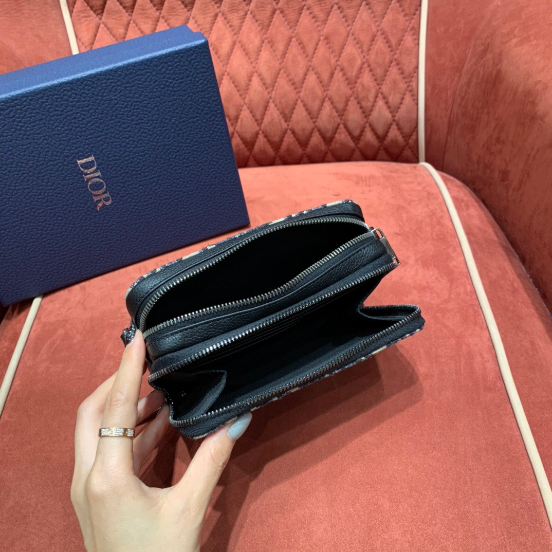 D*0r POUCH WITH SHOULDER STRAP 17cm