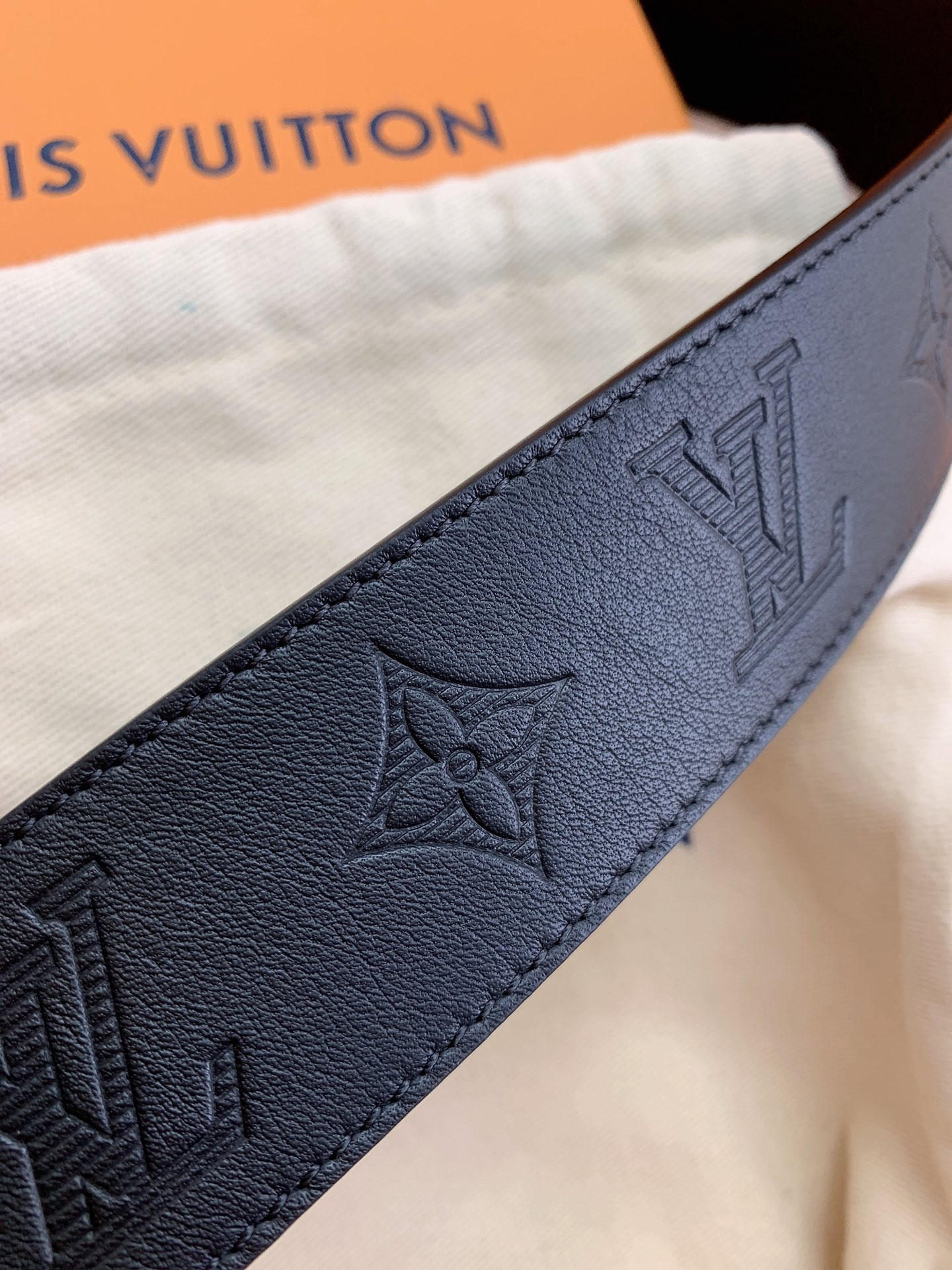 LV L0*is V*t0n 40MM BELT