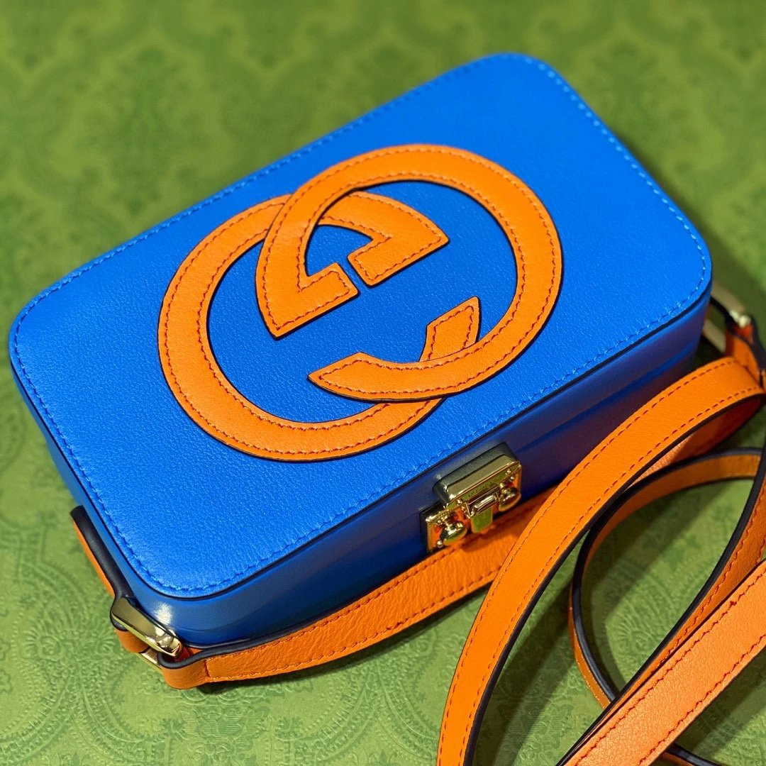 G*u*i Interlocking G mini bag