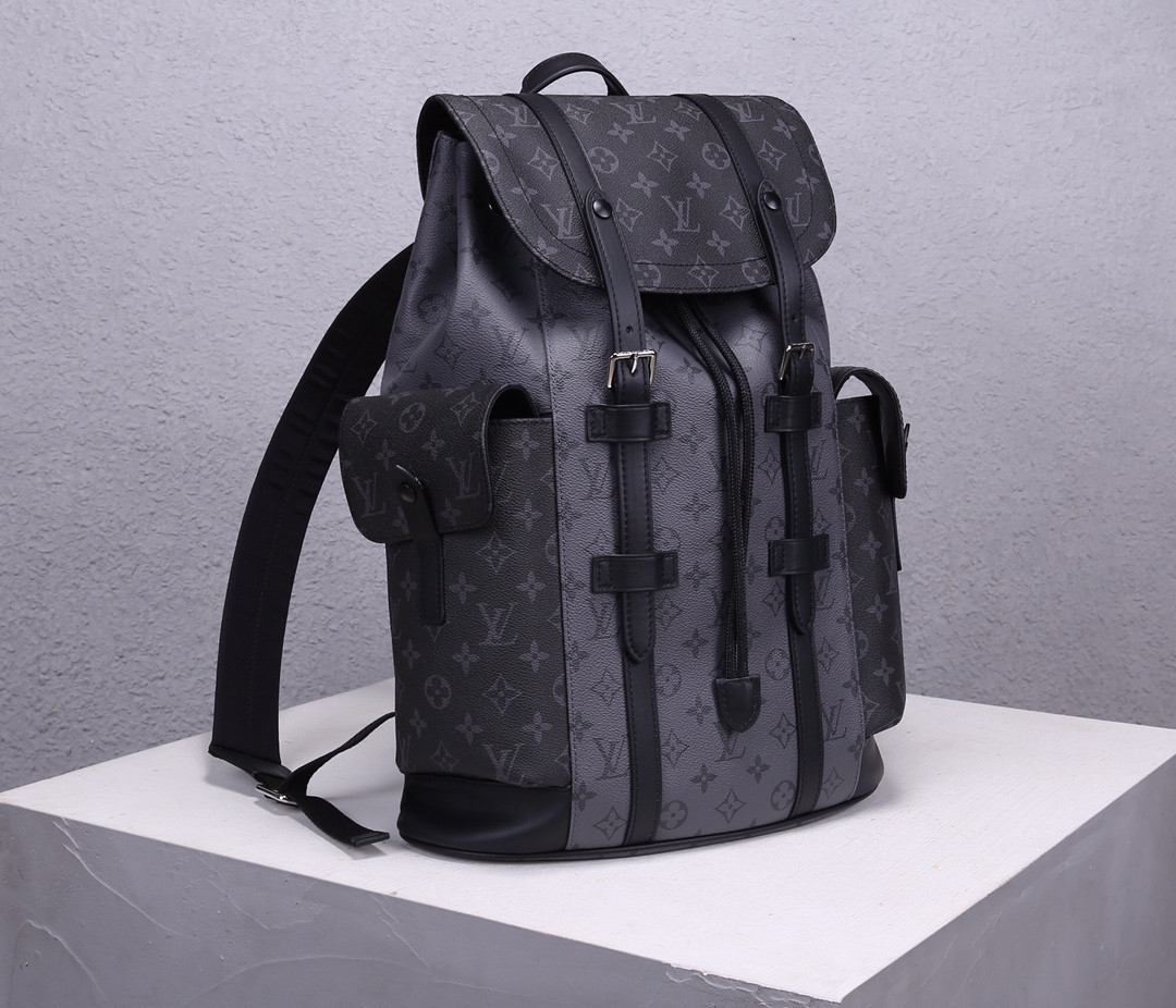 L0*is V*t0n CHRISTOPHER MM M45419