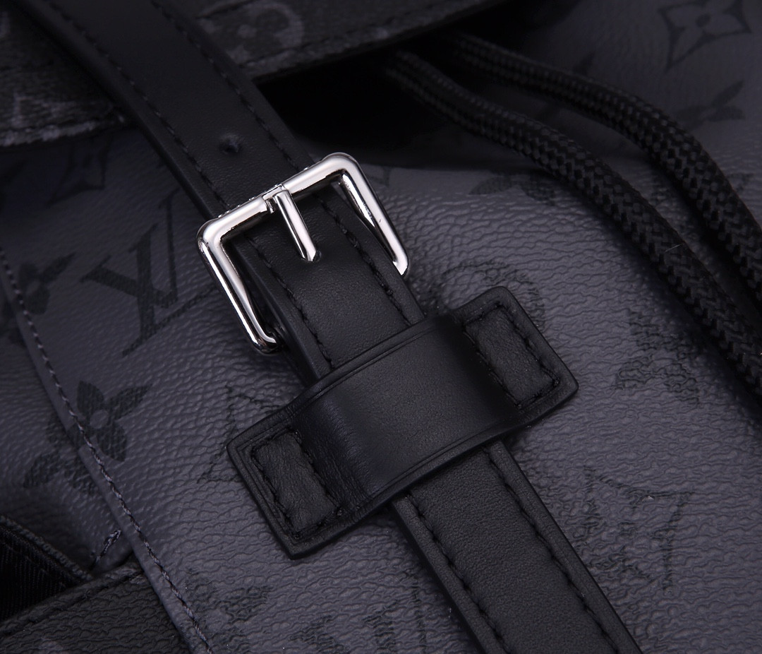 L0*is V*t0n CHRISTOPHER MM M45419