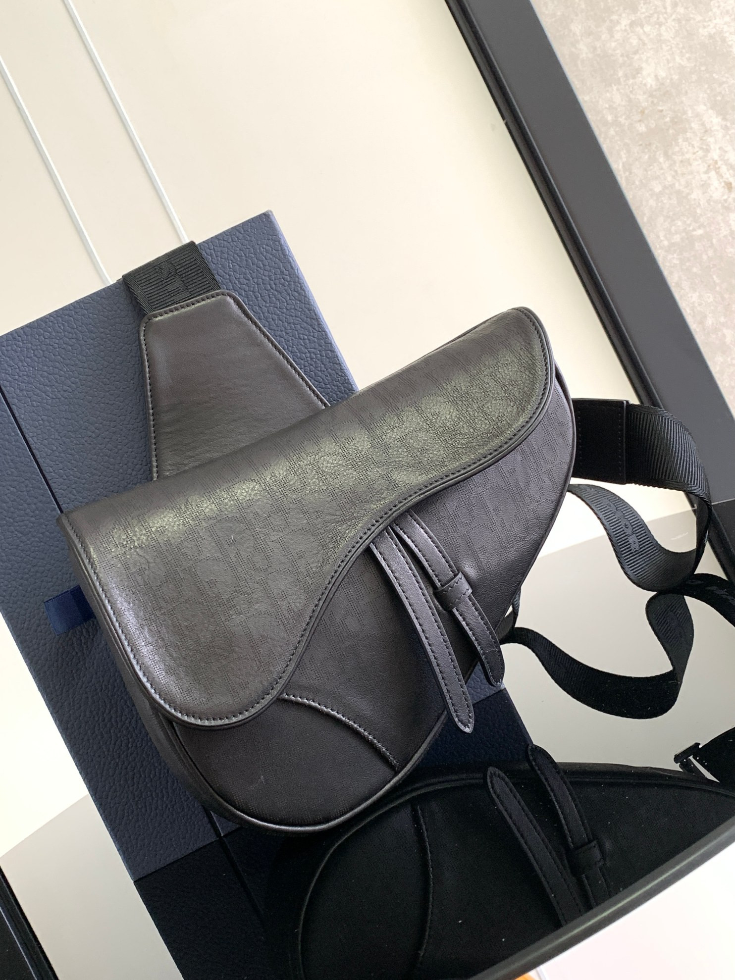 Ch**an D*0r D*0r HOMME Bags Leather Black 26 x 19 x 4.5 cm