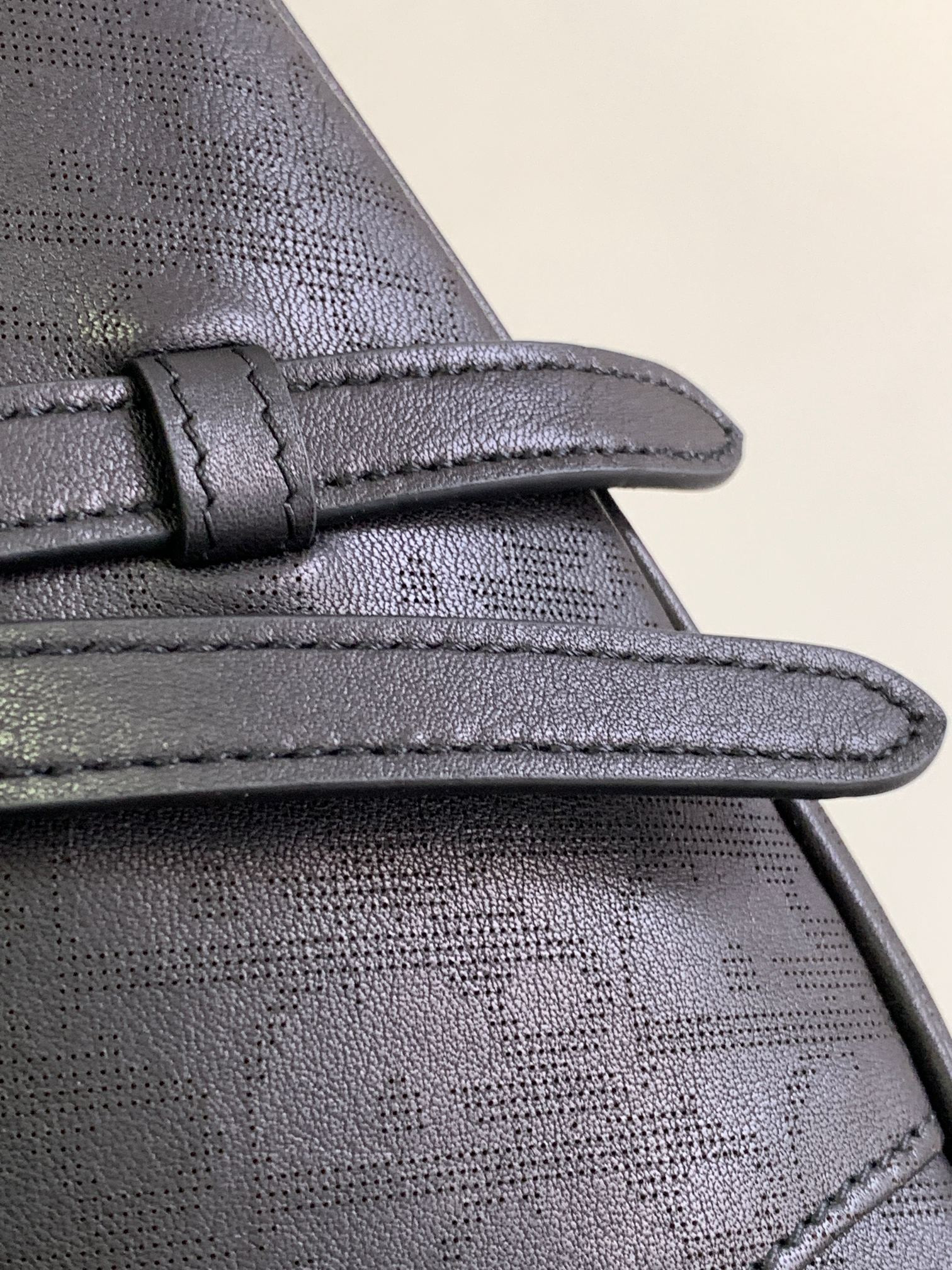 Ch**an D*0r D*0r HOMME Bags Leather Black 26 x 19 x 4.5 cm