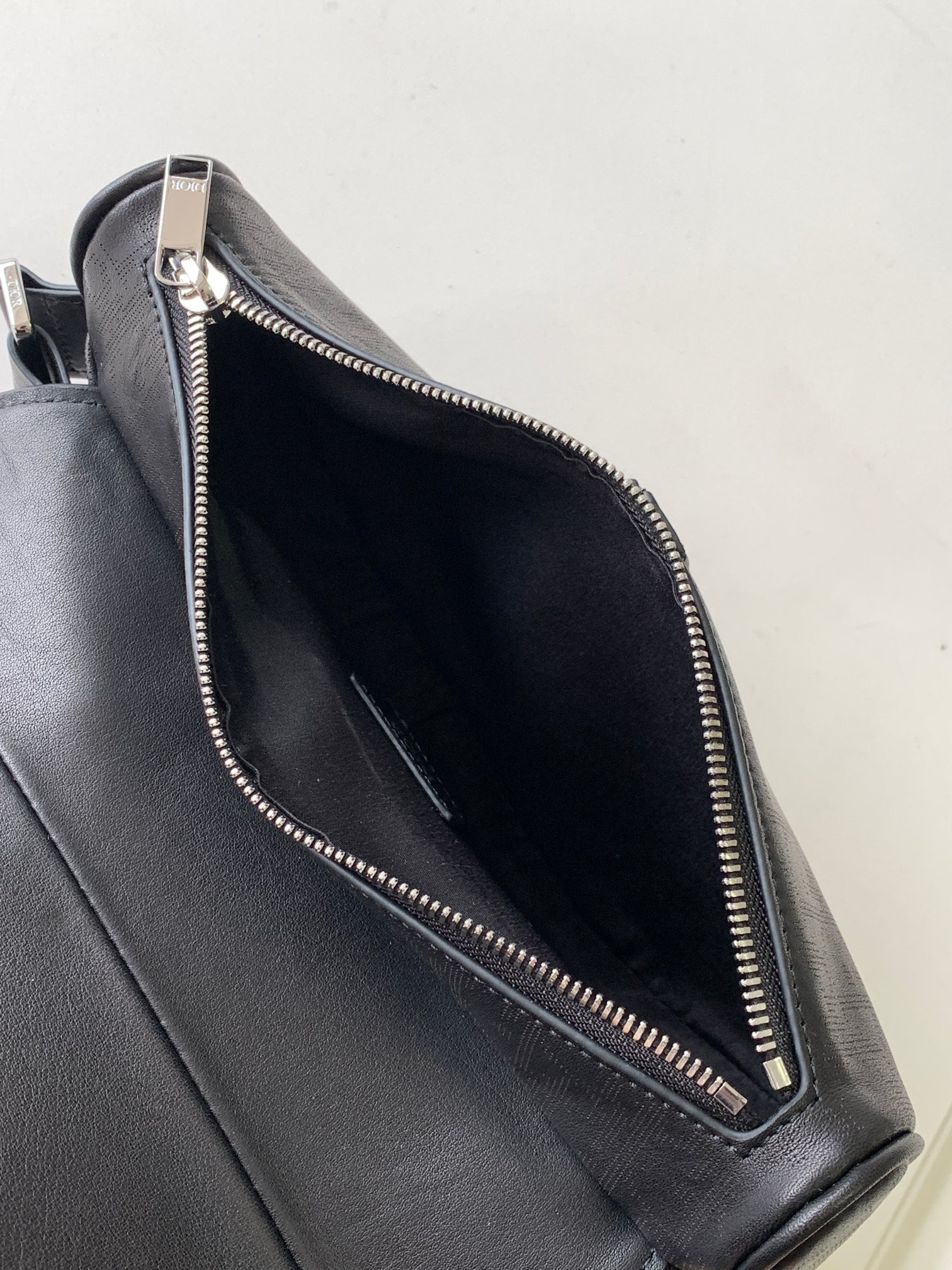 Ch**an D*0r D*0r HOMME Bags Leather Black 26 x 19 x 4.5 cm