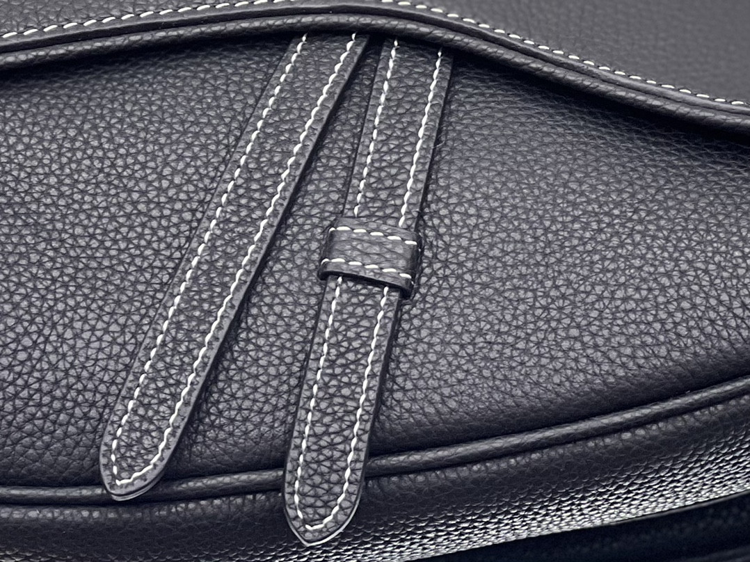 D*0r Saddle Bag Black Grained Calfskin 26 x 19 x 4.5 cm