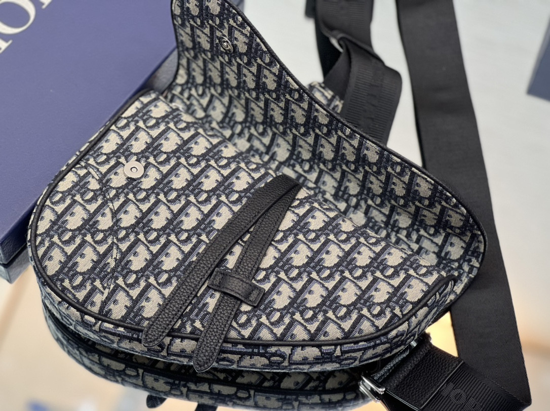 D*0r Saddle Bag Beige and Black D*0r Oblique Jacquard 26 x 19 x 4.5 CM