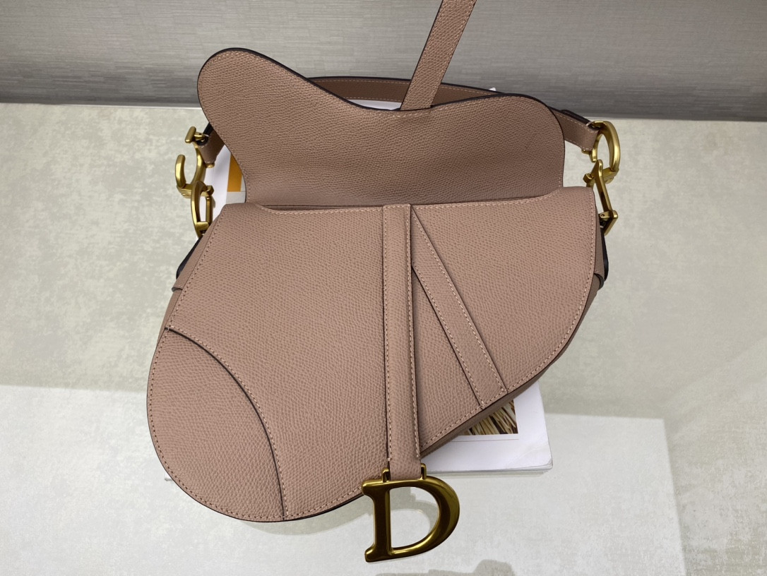 D*0r Saddle Bag Warm Taupe Grained Calfskin 25.5x20x6.5cm