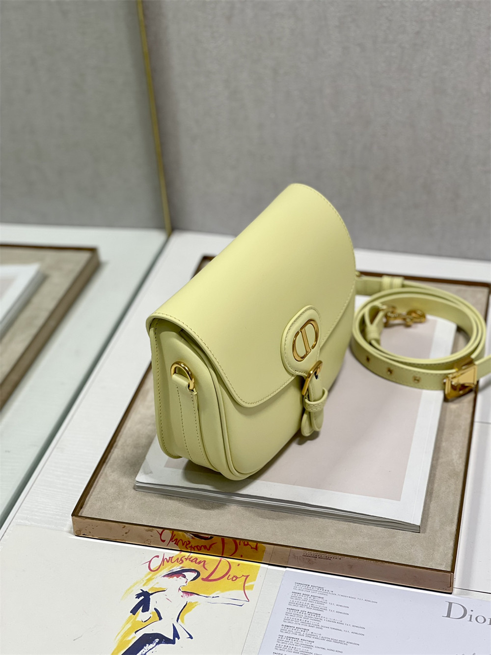 MEDIUM D*0r BOBBY BAG Light Green Box Calfskin