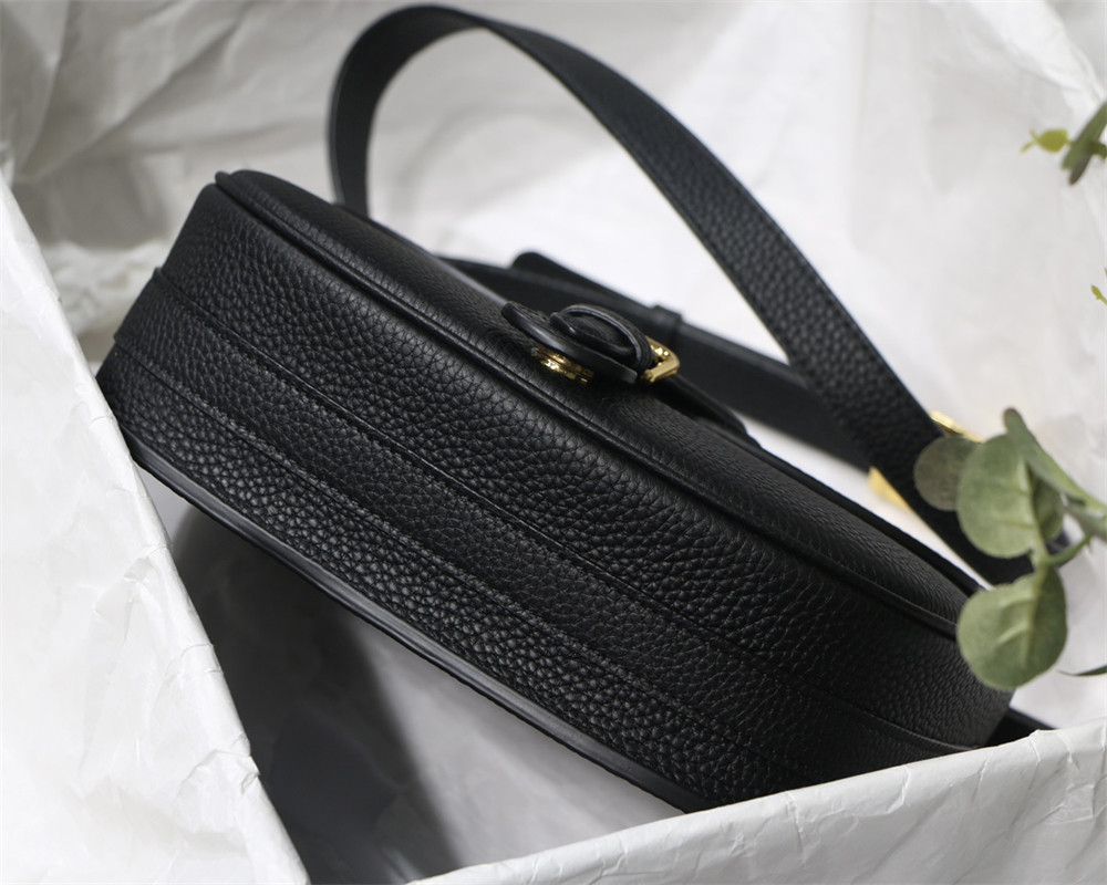 MEDIUM D*0r BOBBY BAG Black Grained Calfskin