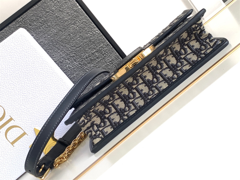 D*0r 30 MONTAIGNE EAST-WEST BAG WITH CHAIN Blue D*0r Oblique Jacquard 25x16.5x8 cm