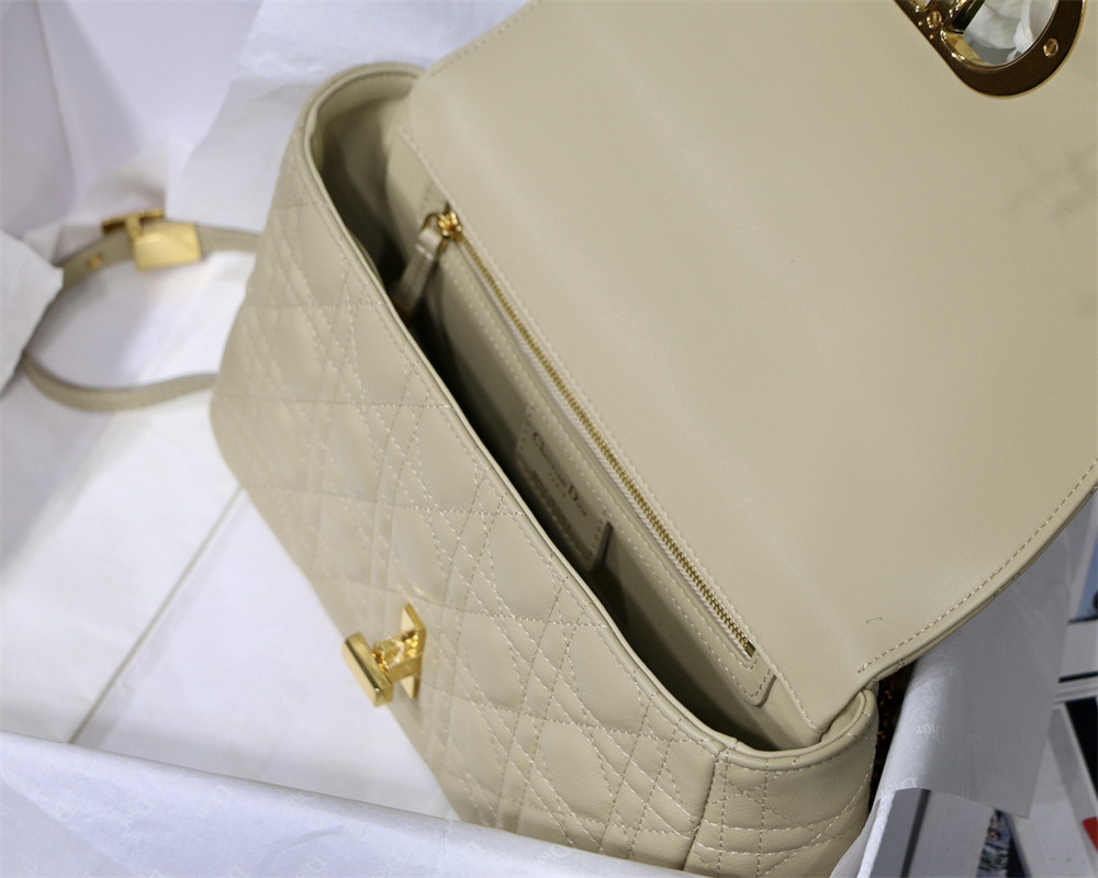 MEDIUM D*0r CARO BAG Beige S*pple Cannage Calfskin 25.5 x 15.5 x 8 cm